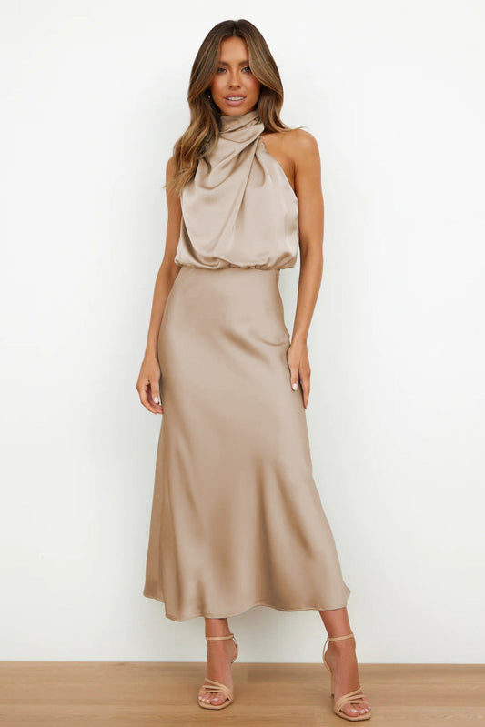 Ana Maria | Vestido con escote americano